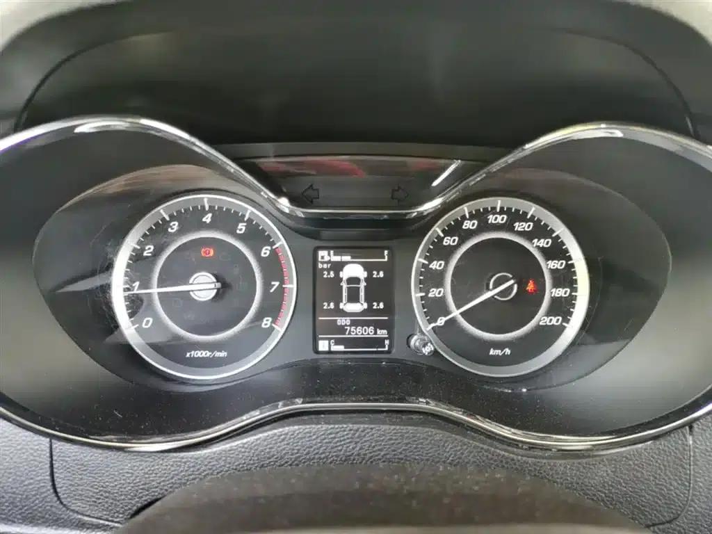 Baojun 560 2015 1.8L Manual Deluxe Edition — миниатюра 12
