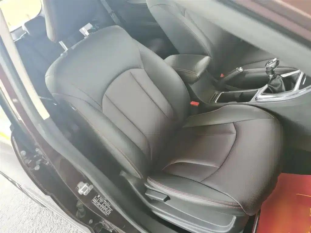 Baojun 560 2015 1.8L Manual Deluxe Edition — миниатюра 25