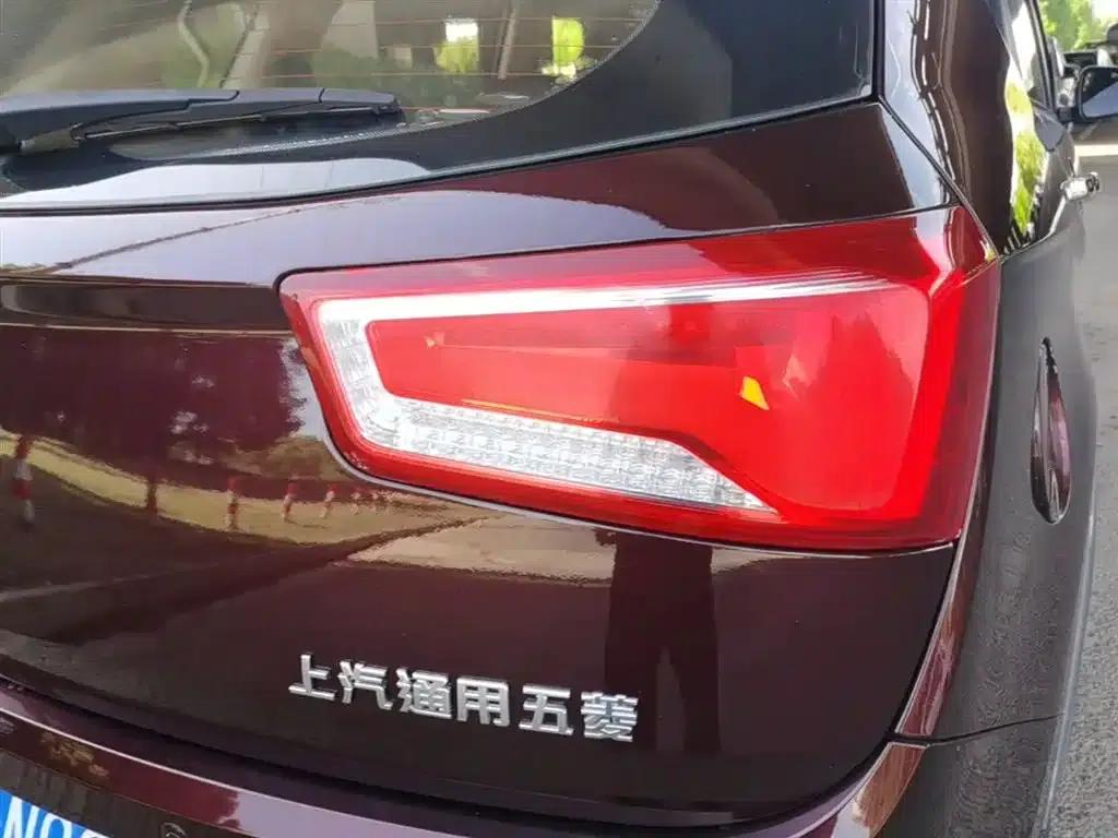 Baojun 560 2015 1.8L Manual Deluxe Edition — миниатюра 8
