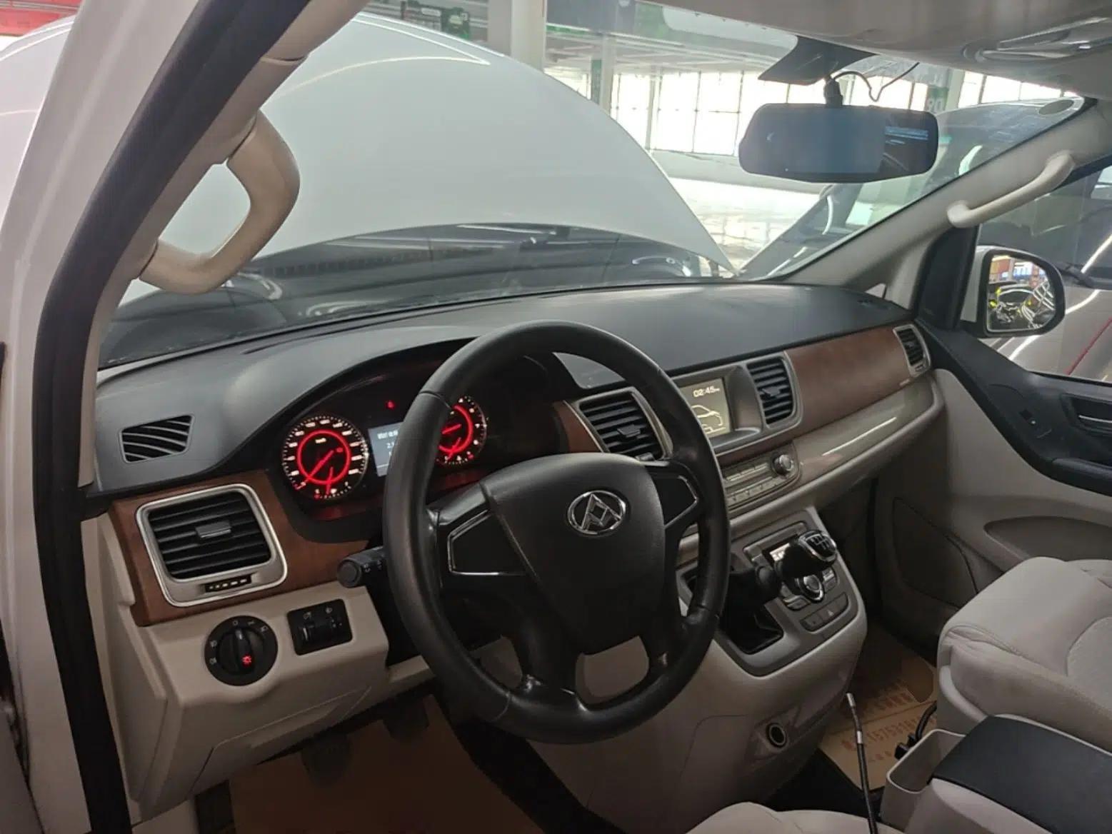 SAIC MAXUS G10 2016 2.0T Manual Elite Edition — миниатюра 13