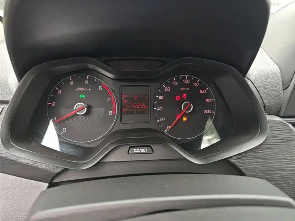 Baojun 310 2020 1.2L Manual Value Edition — миниатюра 8