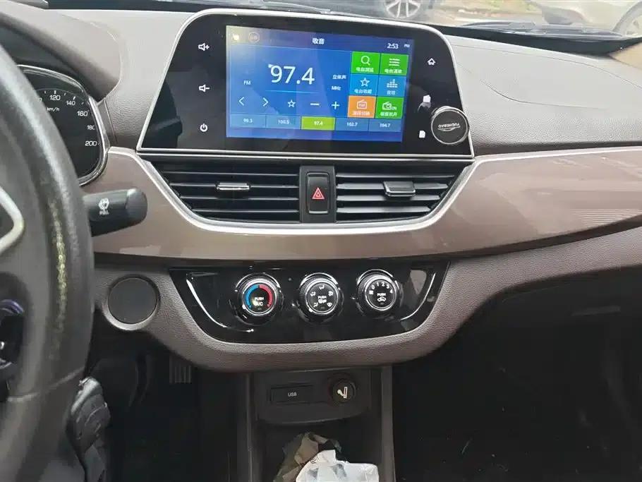 Baojun 310W 2017 1.5L Manual Fashion Edition (National V Emission Standard) — миниатюра 13