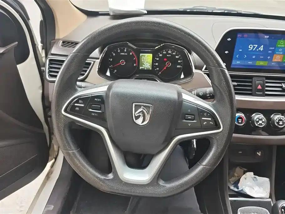 Baojun 310W 2017 1.5L Manual Fashion Edition (National V Emission Standard) — миниатюра 15