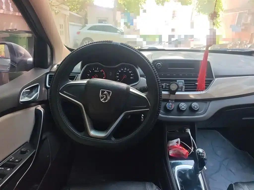 Baojun 310W 2017 1.5L Manual Comfort Model (National VI Emission Standard) — миниатюра 3
