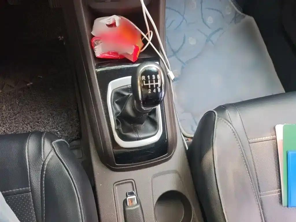 Baojun 310W 2017 1.5L Manual Comfort Model (National VI Emission Standard) — миниатюра 7