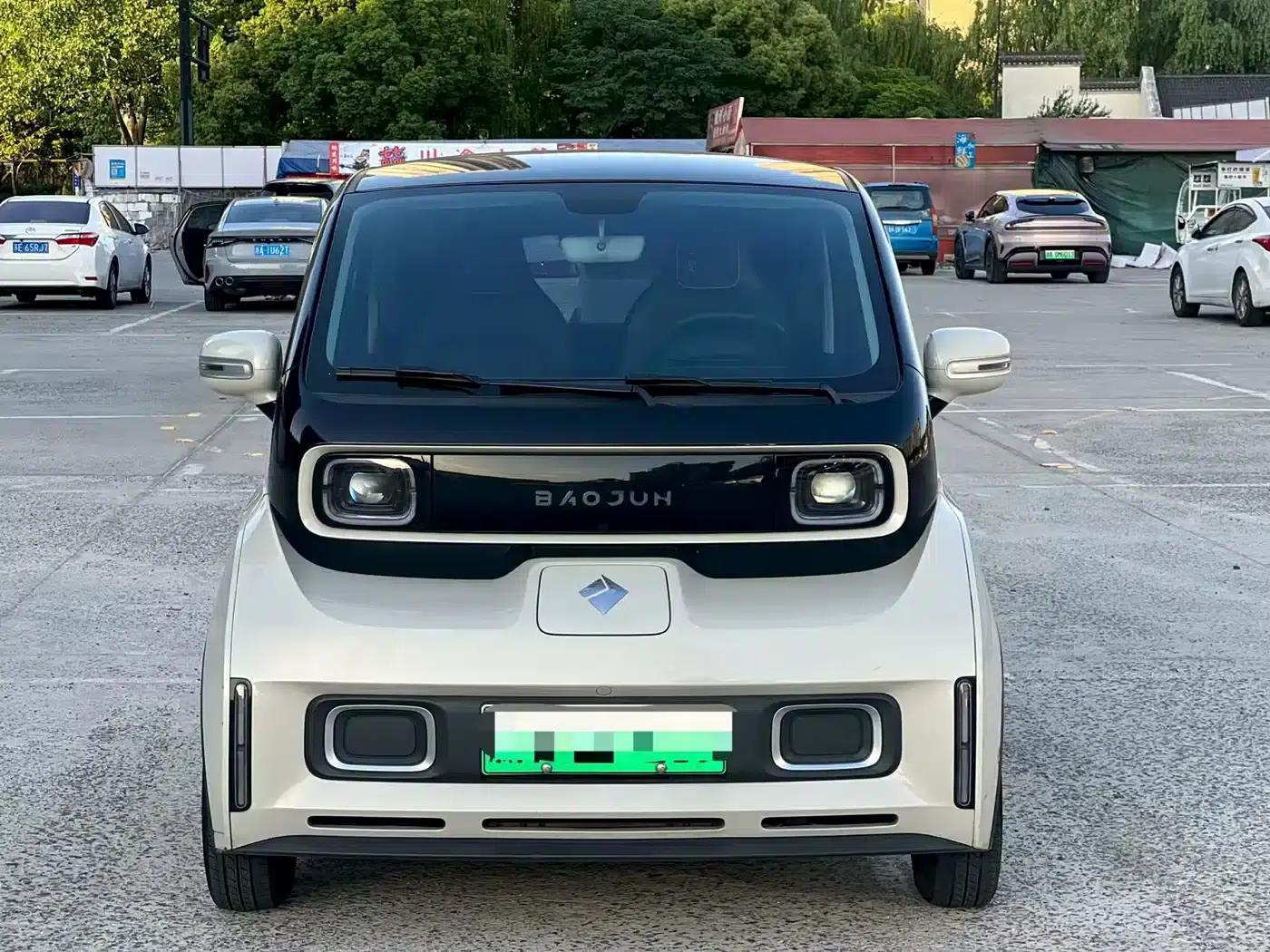 Baojun KiWi EV 2022 Artist Light Edition (Lithium Iron Phosphate) — миниатюра 2