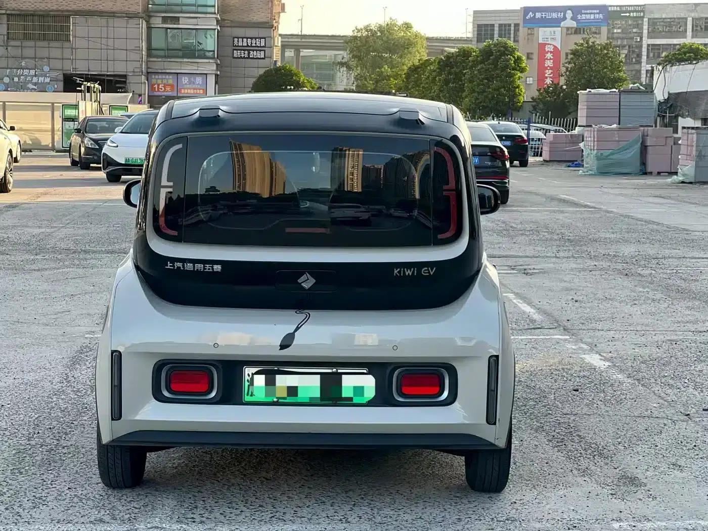 Baojun KiWi EV 2022 Artist Light Edition (Lithium Iron Phosphate) — миниатюра 8