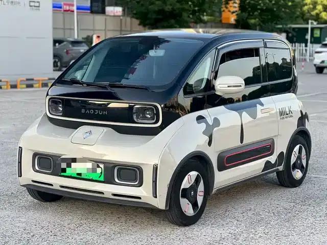 Baojun KiWi EV 2022 Artist Light Edition (Lithium Iron Phosphate)