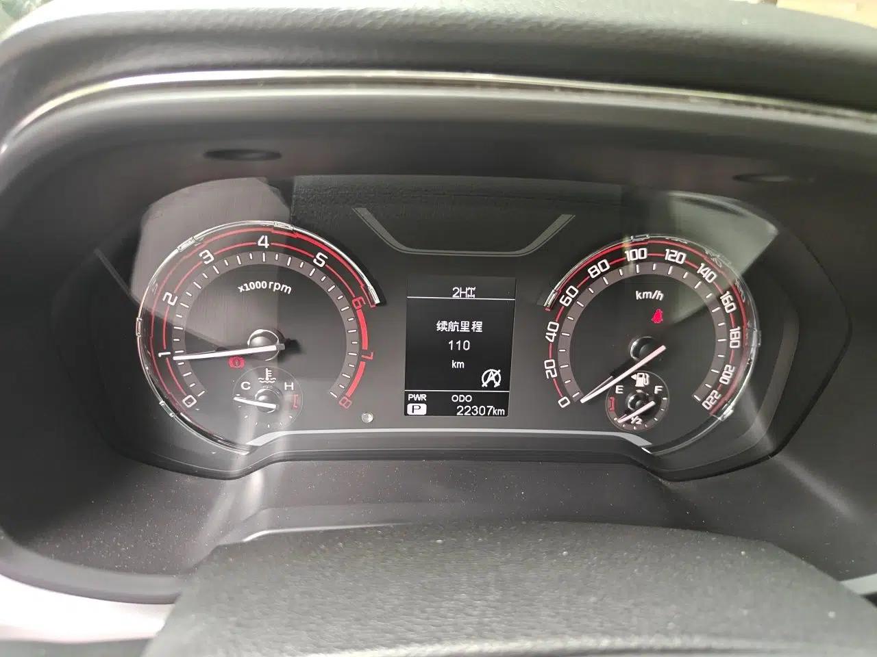 SAIC MAXUS T60 2017 2.0T Gasoline Automatic 4x4 High-Ride Elite Standard Cabin — миниатюра 12