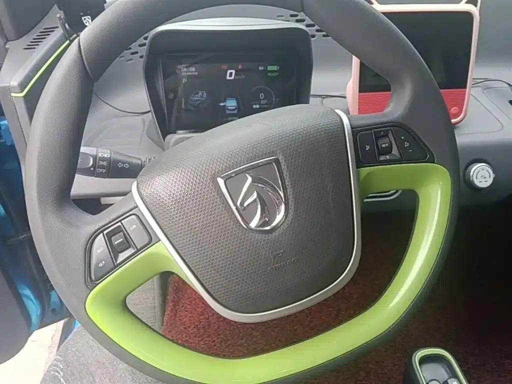Baojun E100 2019 Model 250KM Smart Edition — миниатюра 11