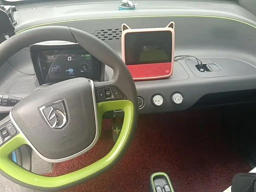 Baojun E100 2019 Model 250KM Smart Edition — миниатюра 10