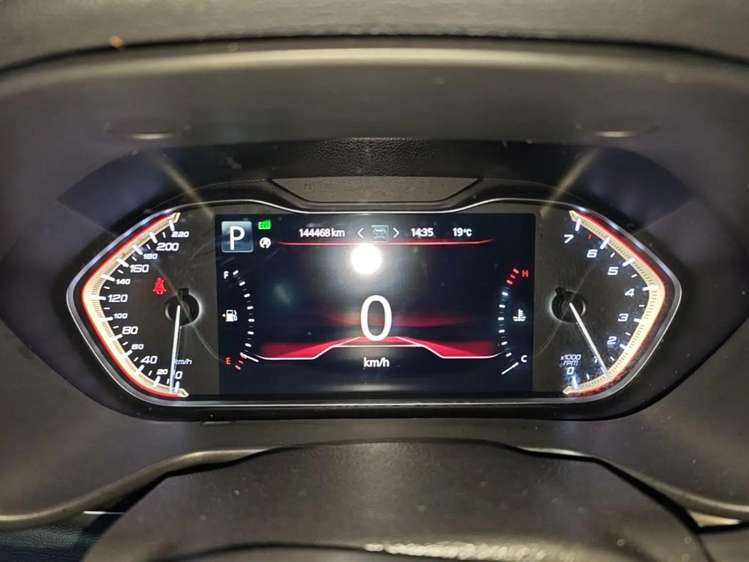 SAIC MAXUS D90 2017 2.0T Automatic Two-Wheel Drive Mercury Base Edition — миниатюра 15