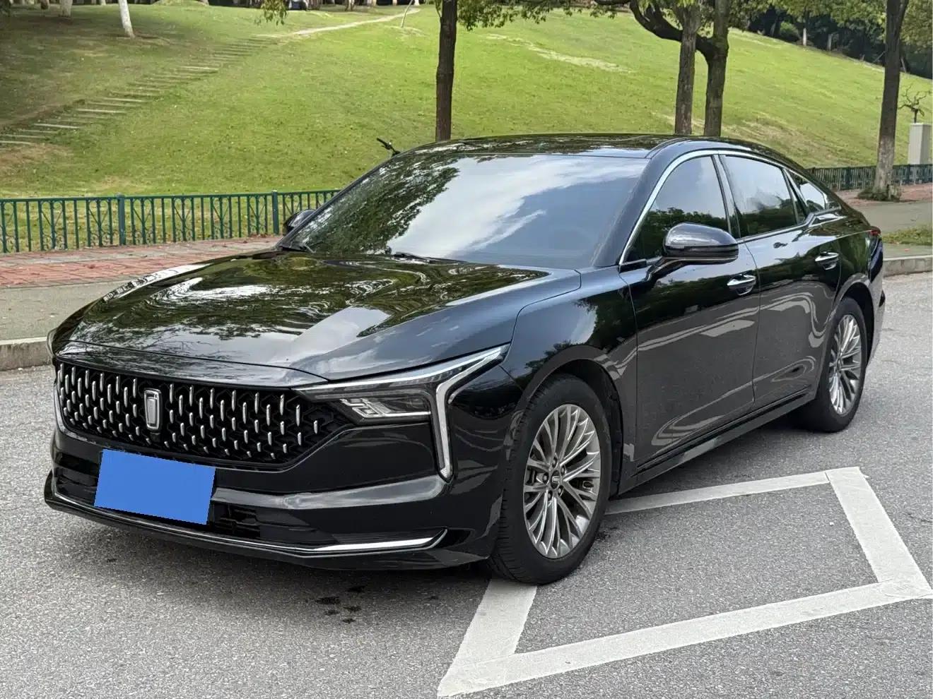 Bestune B70 2023 Third Generation 1.5T Automatic Enjoyment Edition 70th Anniversary Edition — миниатюра 1