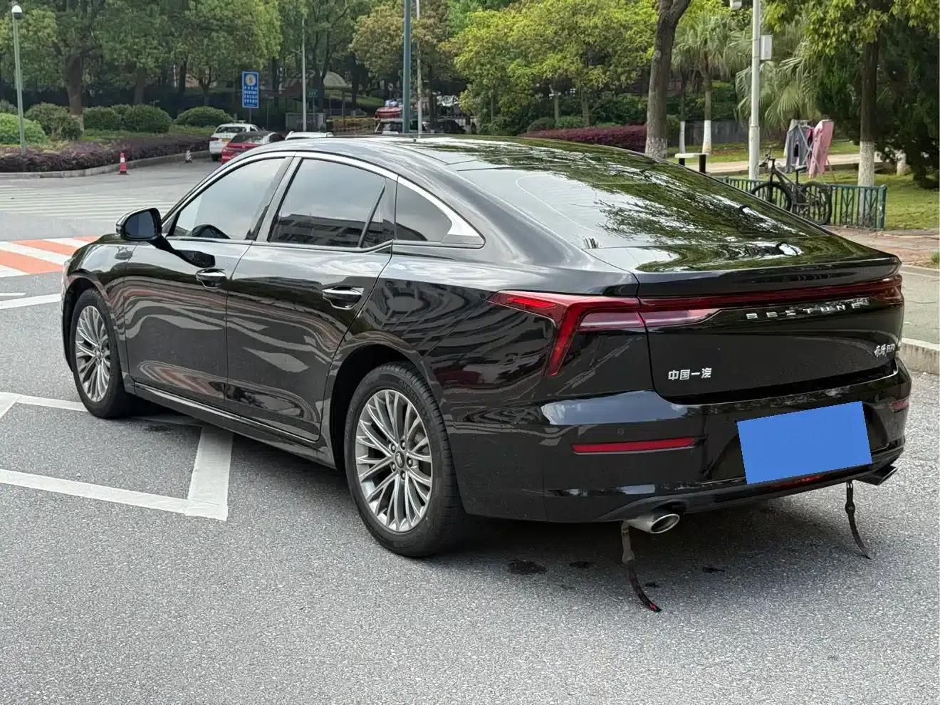 Bestune B70 2023 Third Generation 1.5T Automatic Enjoyment Edition 70th Anniversary Edition — миниатюра 6