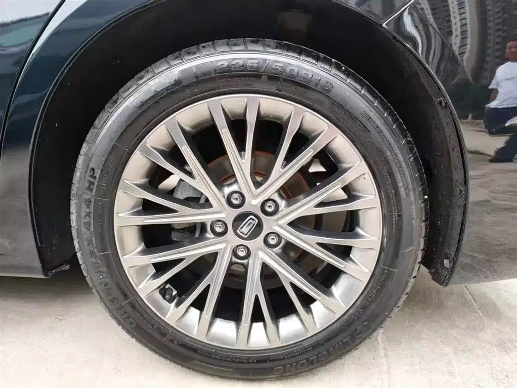 Bestune B70 2023 Third Generation 1.5T Automatic Enjoyment Edition 70th Anniversary Edition — миниатюра 11