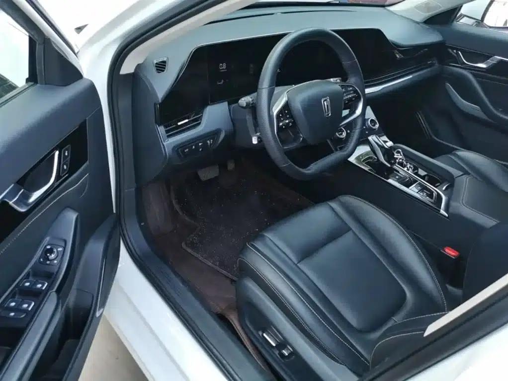 Bestune B70 2021 1.5T Automatic 15th Anniversary Edition — миниатюра 15