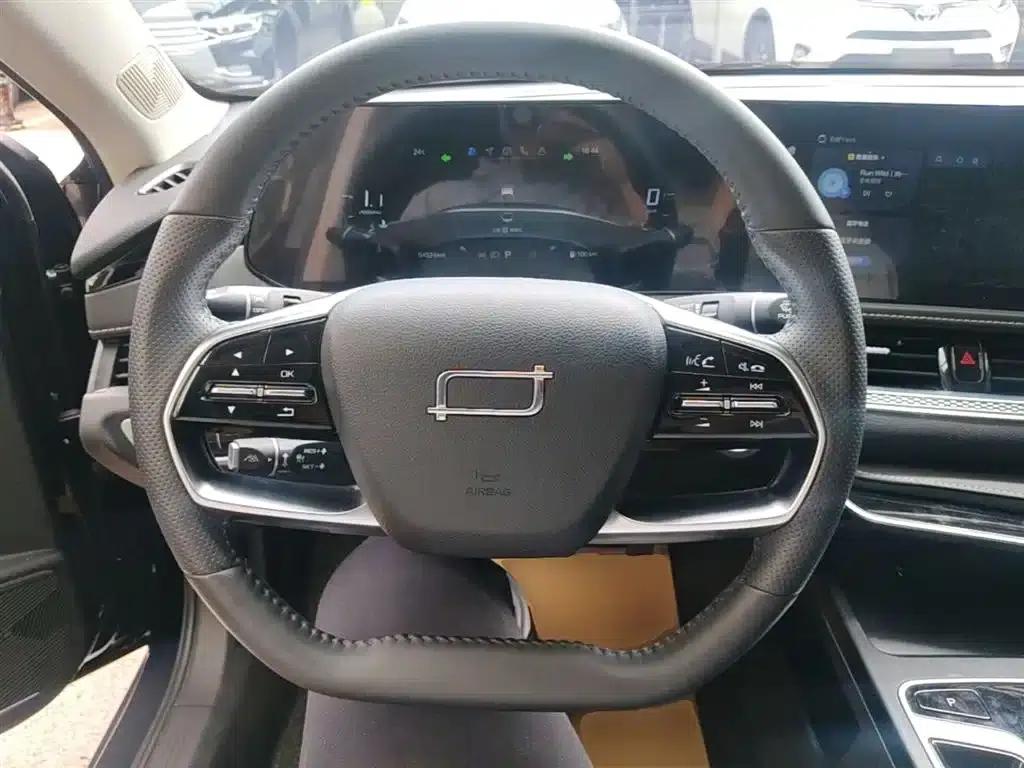 Bestune B70 2024 Fourth Generation 2.0T Leading Edition — миниатюра 11