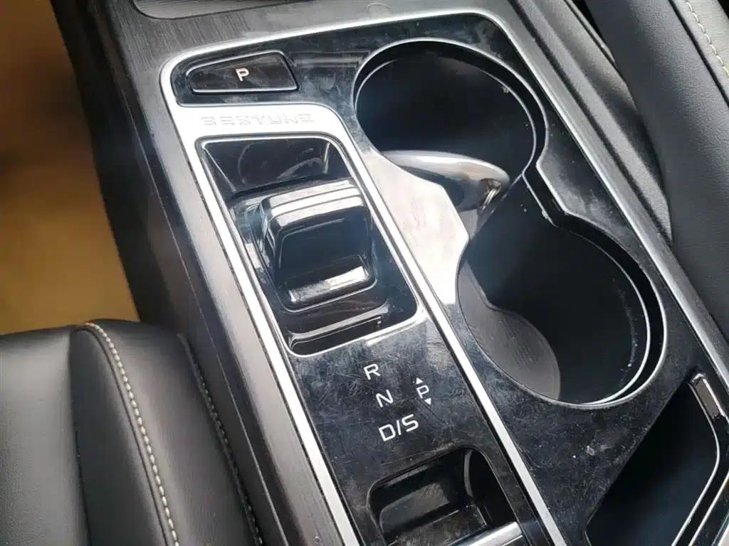 Bestune B70 2024 Fourth Generation 2.0T Leading Edition — миниатюра 14