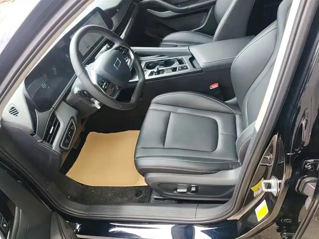 Bestune B70 2024 Fourth Generation 2.0T Leading Edition — миниатюра 15