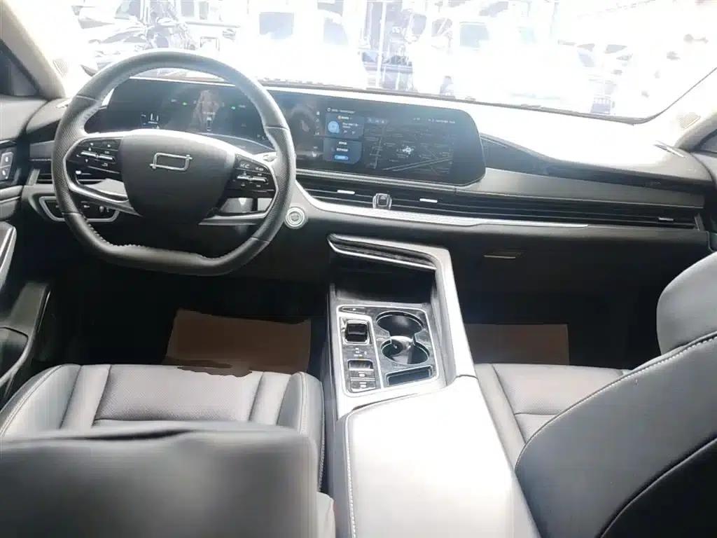 Bestune B70 2024 Fourth Generation 2.0T Leading Edition — миниатюра 10