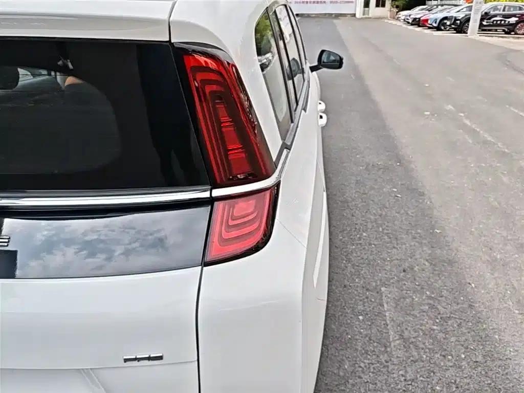 Bestune NAT 2023 PRO Comfort Travel Edition 425km — миниатюра 8