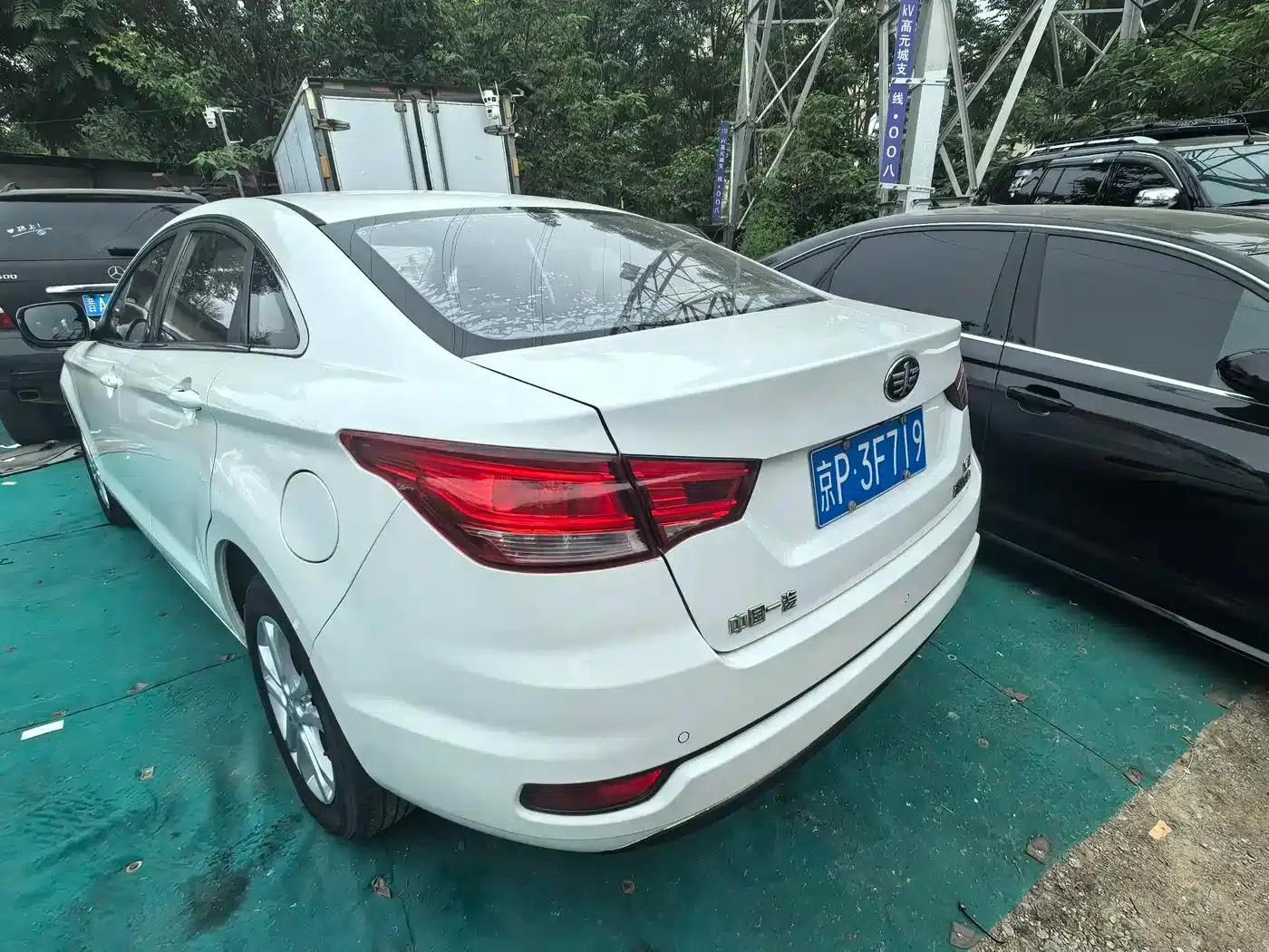 Besturn B50 2016 1.4T Automatic Sport Premium Edition — миниатюра 6
