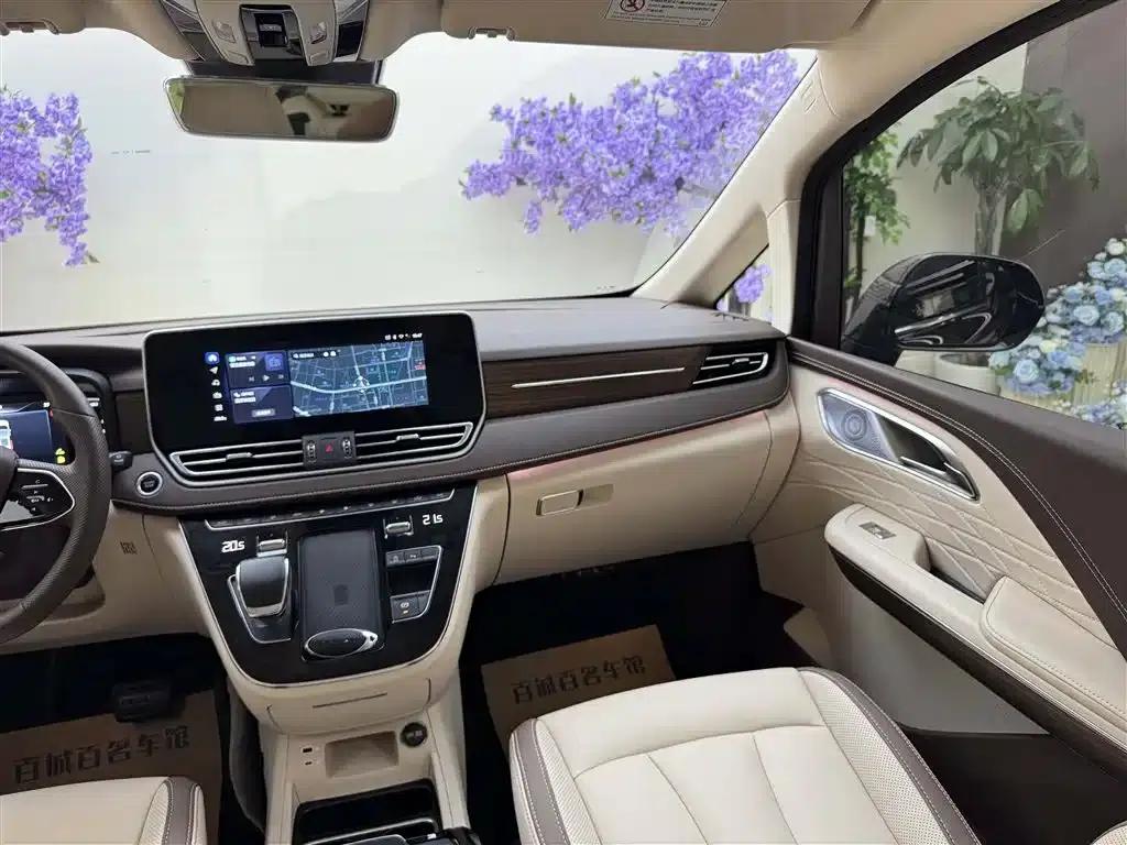 Bestune M9 2023 2.0T Supreme Edition — миниатюра 17