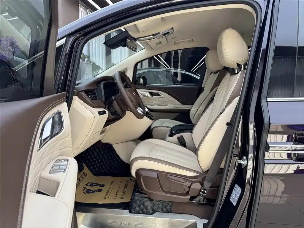 Bestune M9 2023 2.0T Supreme Edition — миниатюра 10
