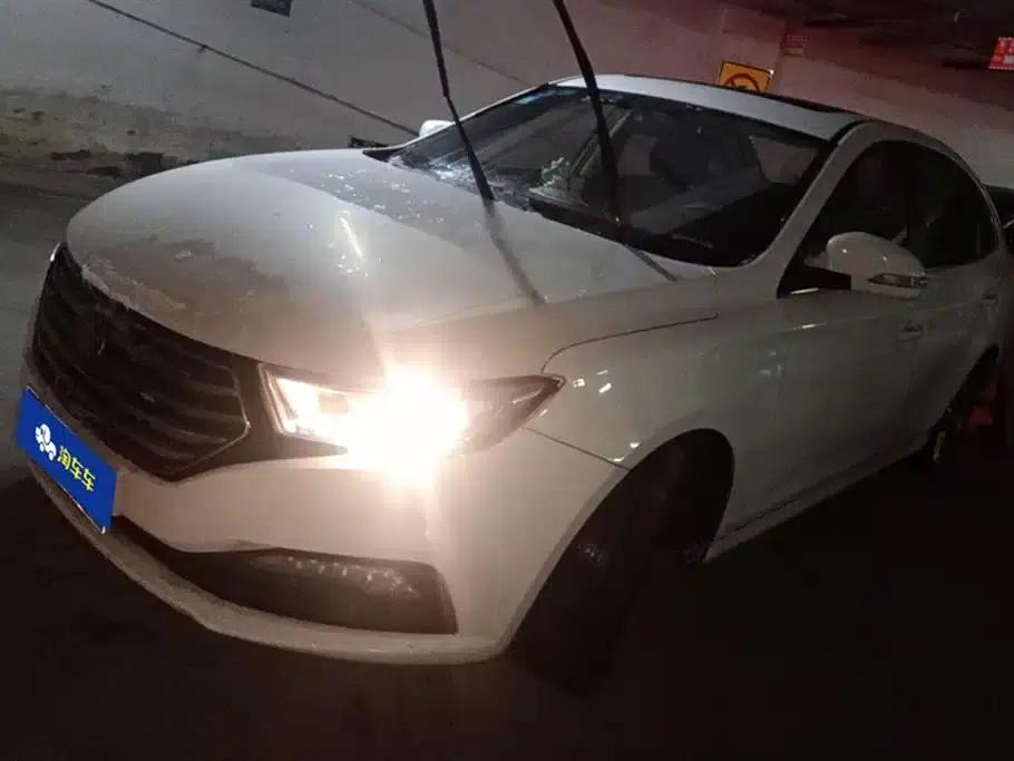 Besturn B30 2016 1.6L Automatic Luxury Edition — миниатюра 1