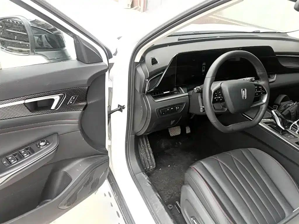 Bestune T55 2021 1.5T Automatic Enjoyment Edition — миниатюра 16