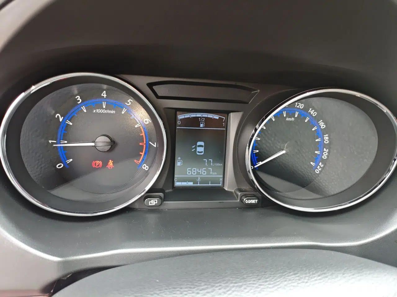 FORTHING SX6 2016 1.6L Manual Luxury Model — миниатюра 12
