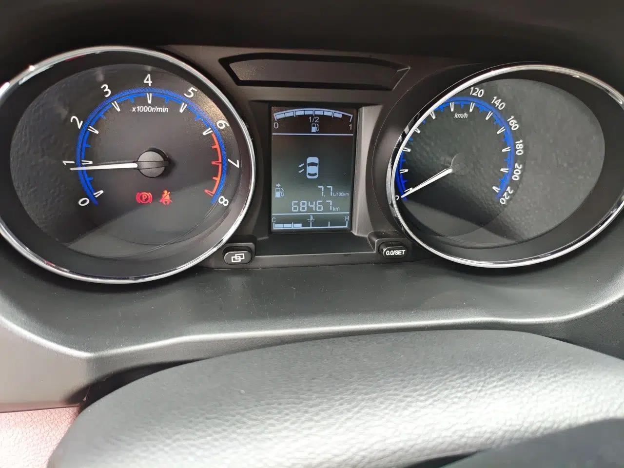 FORTHING SX6 2016 1.6L Manual Luxury Model — миниатюра 13
