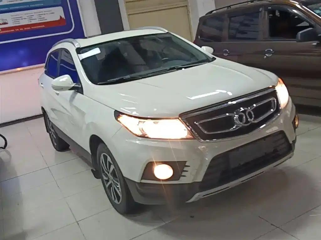 Senova X55 2016 1.5T CVT Elite Edition — миниатюра 4