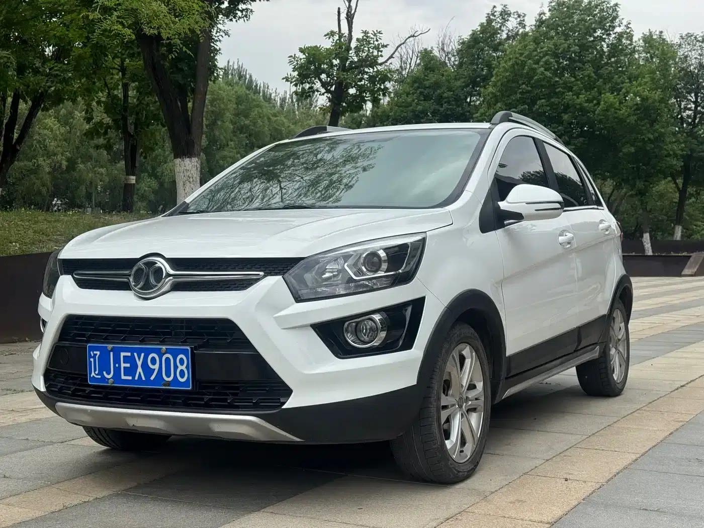2017 Senova X25 1.5L Automatic Elite Navigation Edition — миниатюра 1