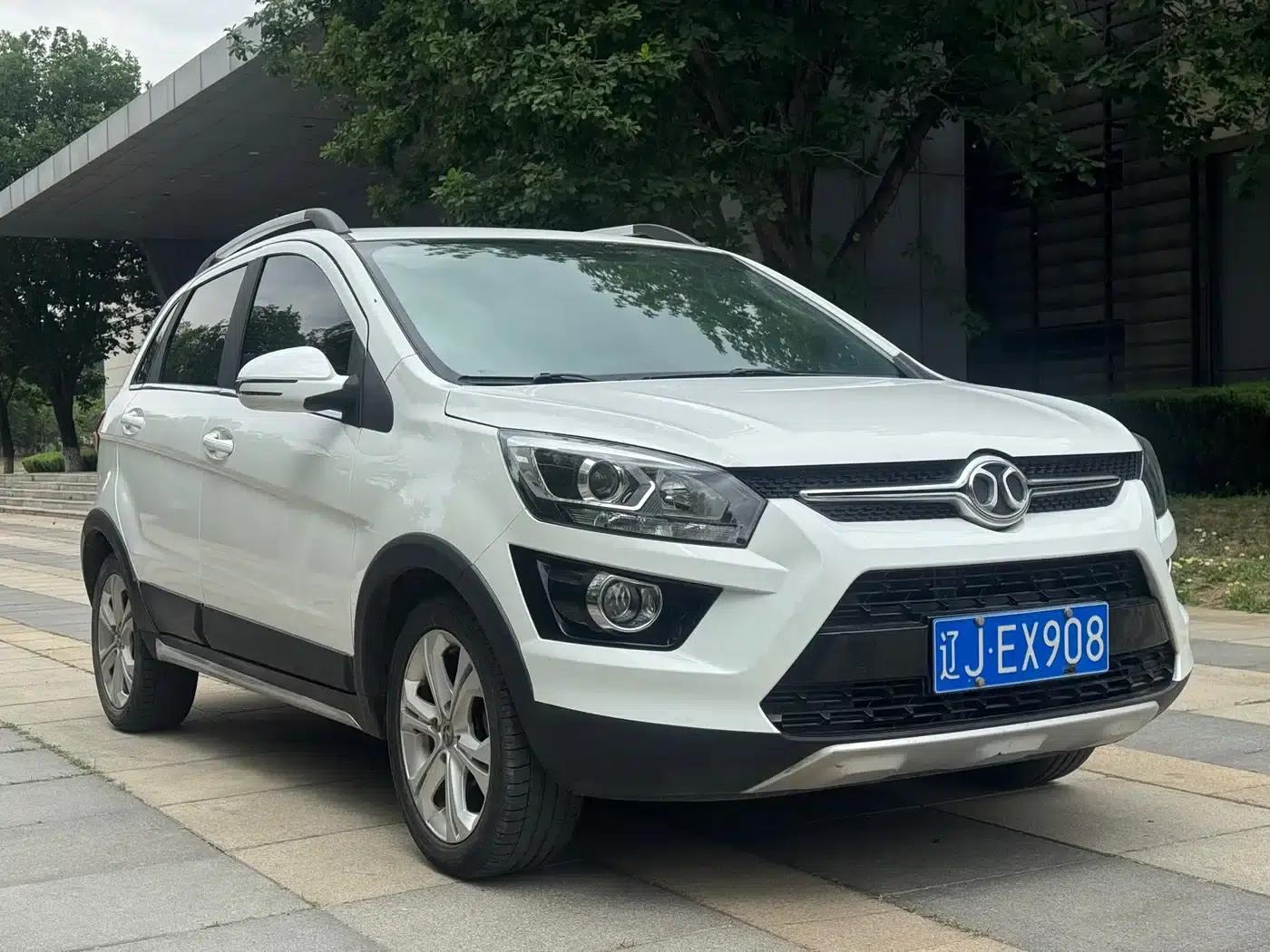 2017 Senova X25 1.5L Automatic Elite Navigation Edition — миниатюра 3