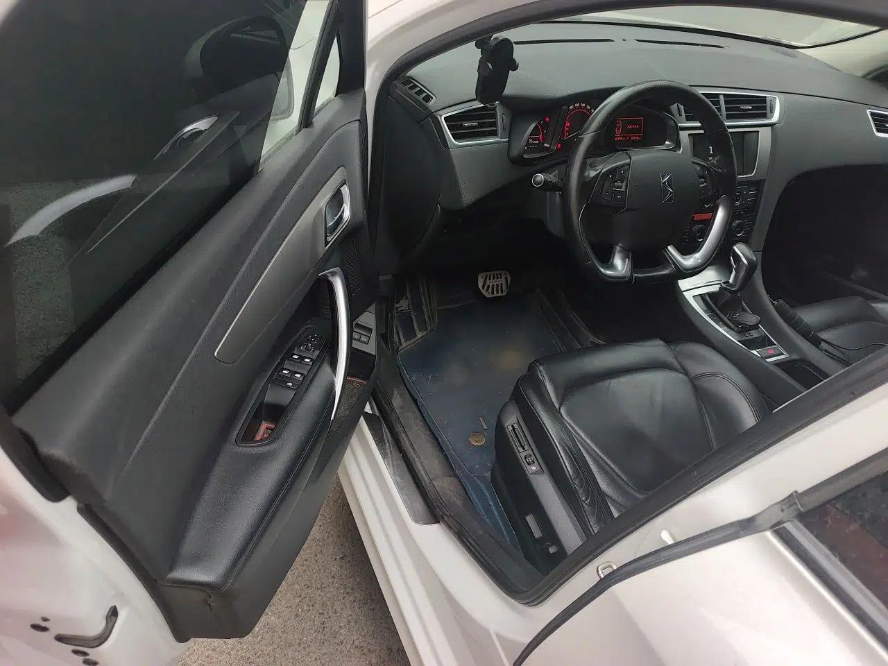 DS 5LS 2014 1.6T Luxury Edition THP160 — миниатюра 17