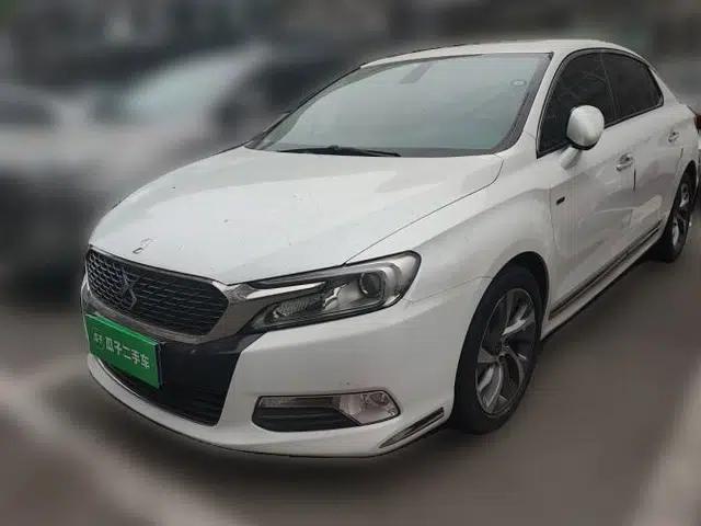 DS 5LS 2014 1.6T Luxury Edition THP160
