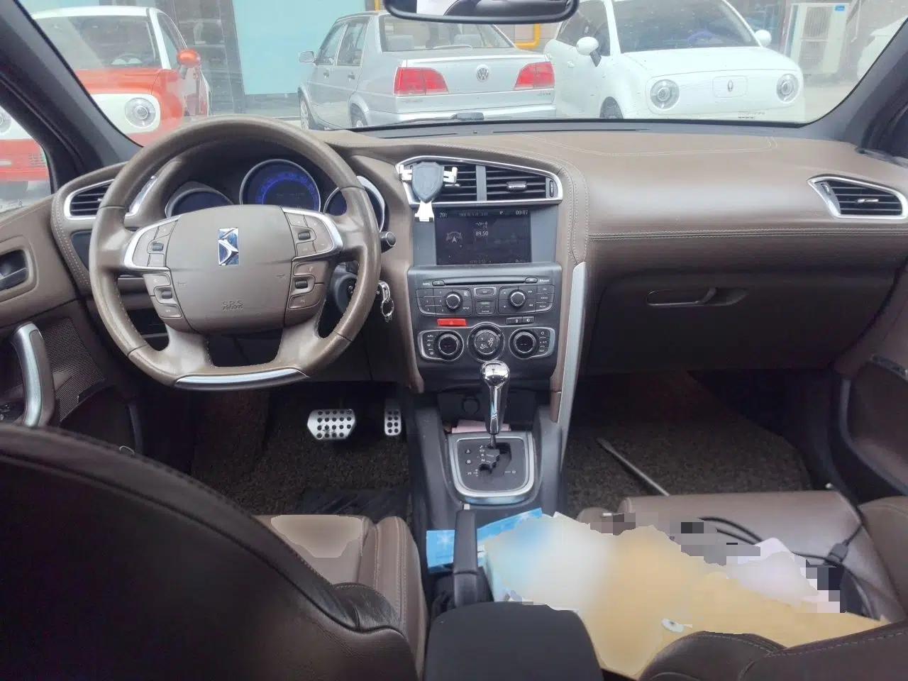 DS 4 2012 1.6T Elegant Edition — миниатюра 10