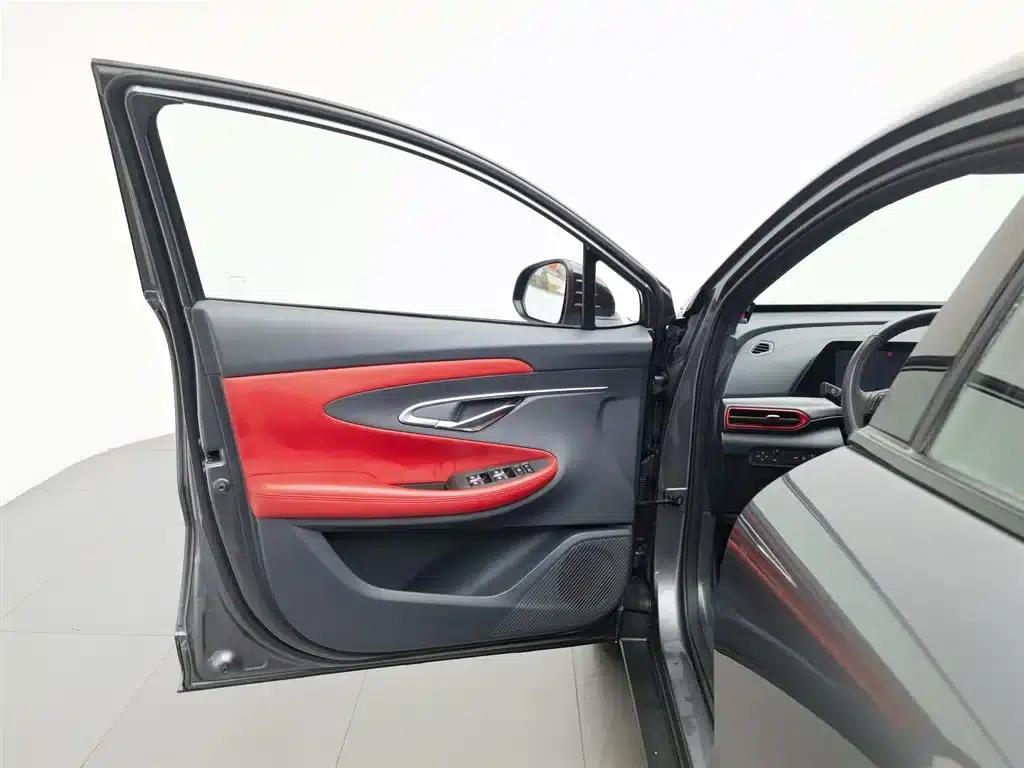 Changan UNI-T 2020 1.5T Flagship Edition — миниатюра 8