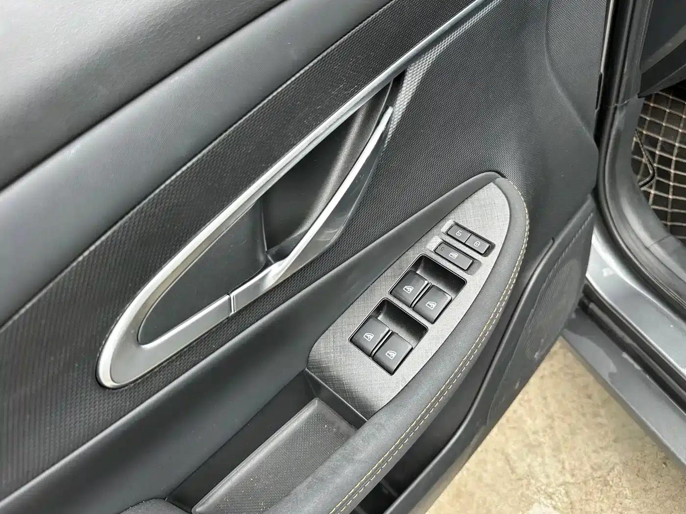 Changan UNI-T 2022 1.5T Flagship Edition — миниатюра 19