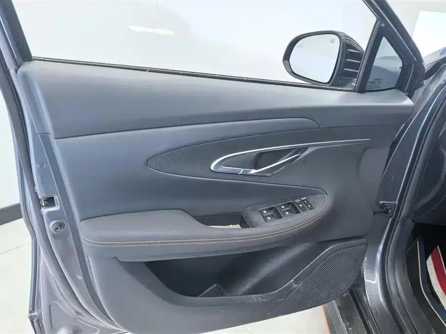 Changan UNI-T 2022 1.5T Sport Premium Edition — миниатюра 7