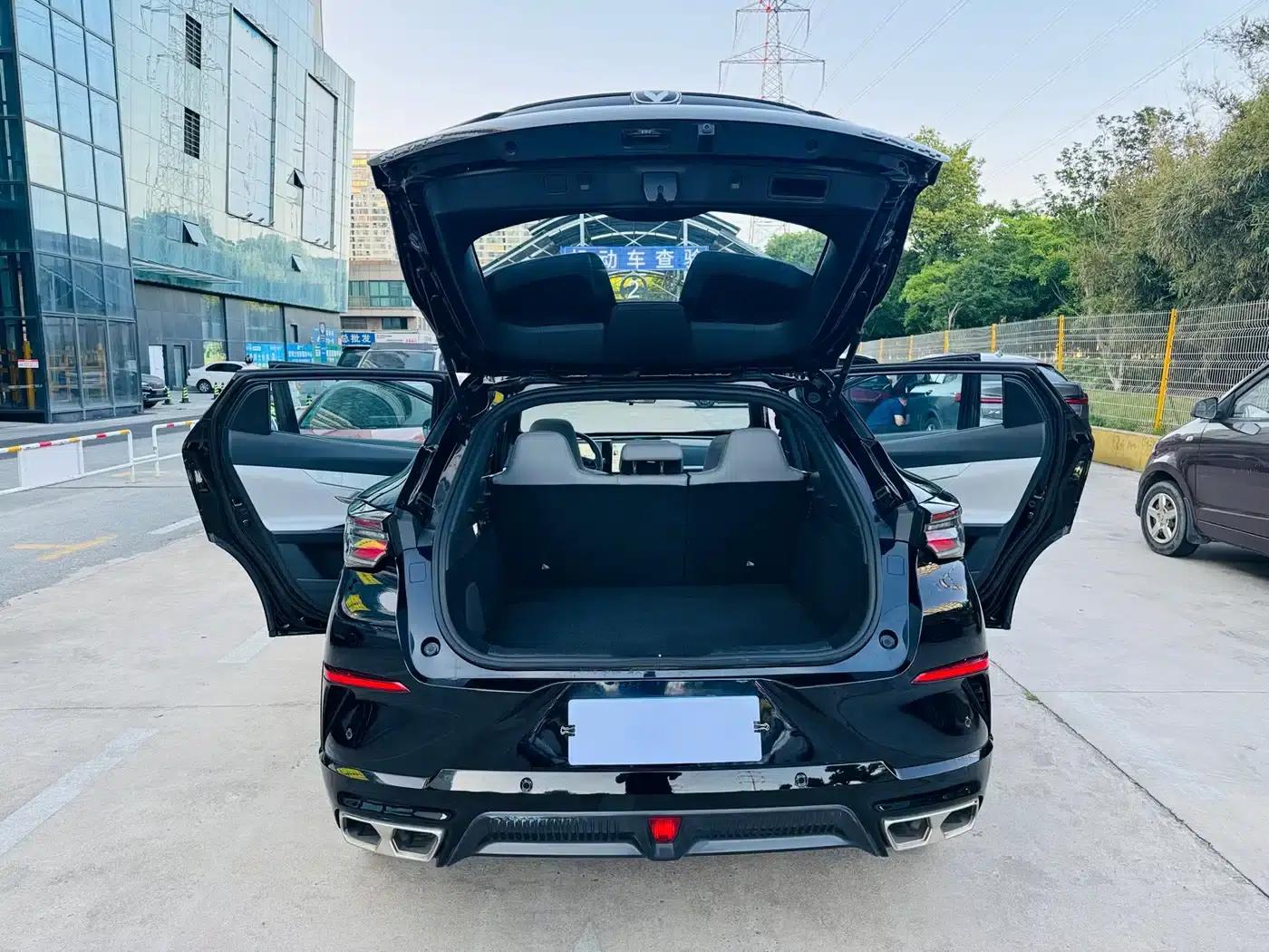 Changan UNI-T 2023 Second Generation 1.5T Premium Edition — миниатюра 11