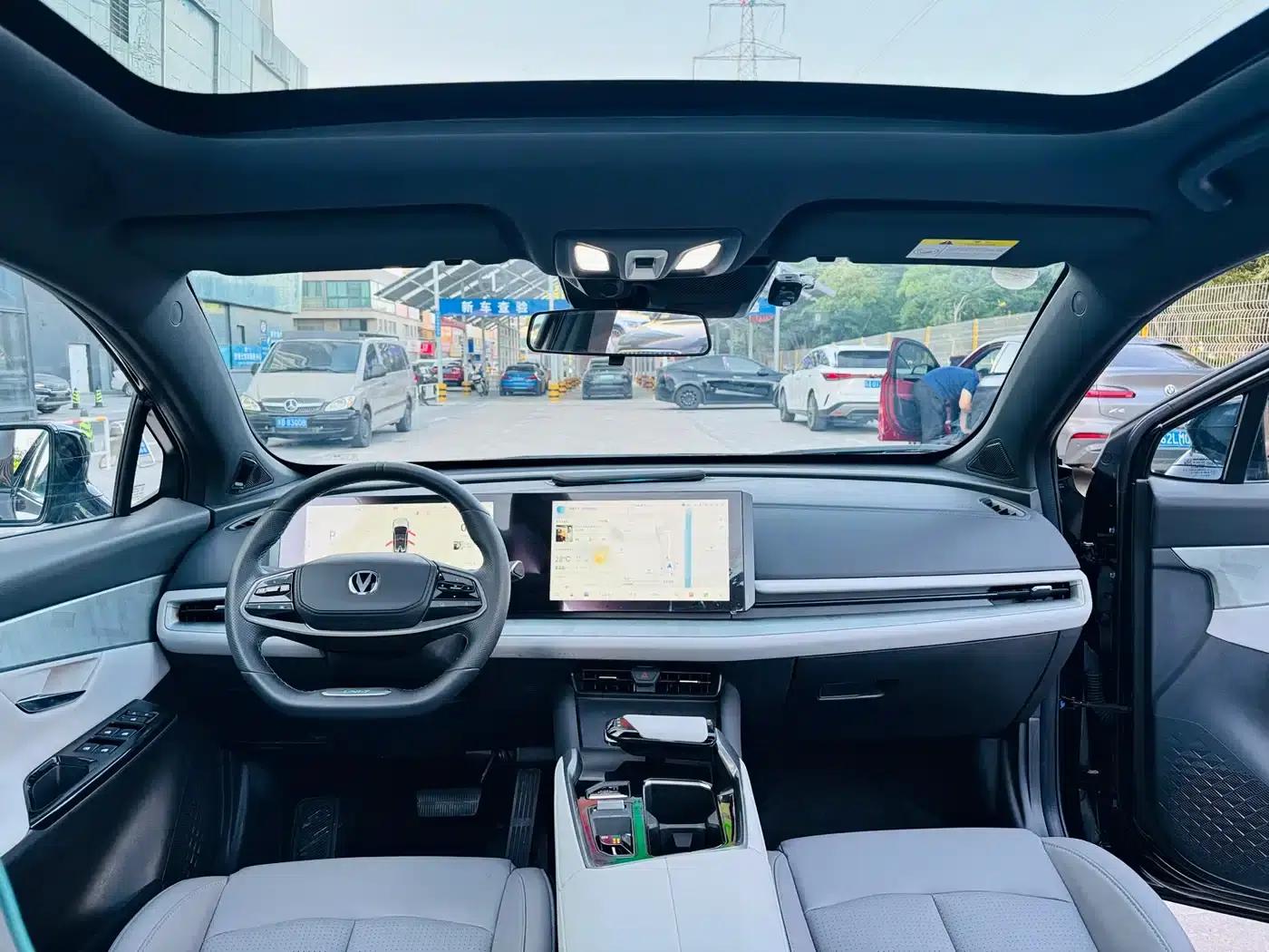 Changan UNI-T 2023 Second Generation 1.5T Premium Edition — миниатюра 6