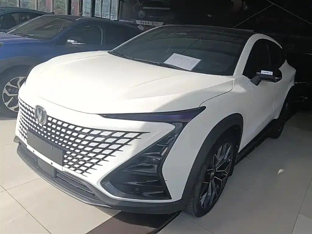 Changan UNI-T 2022 1.5T Premium Edition — миниатюра 1