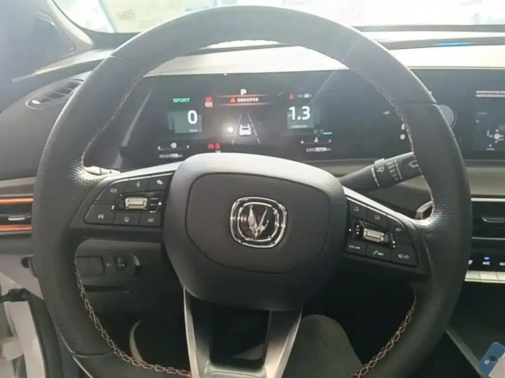 Changan UNI-T 2022 1.5T Premium Edition — миниатюра 11
