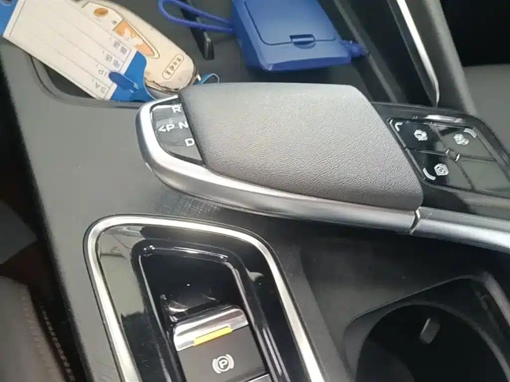 Changan UNI-T 2022 1.5T Premium Edition — миниатюра 14