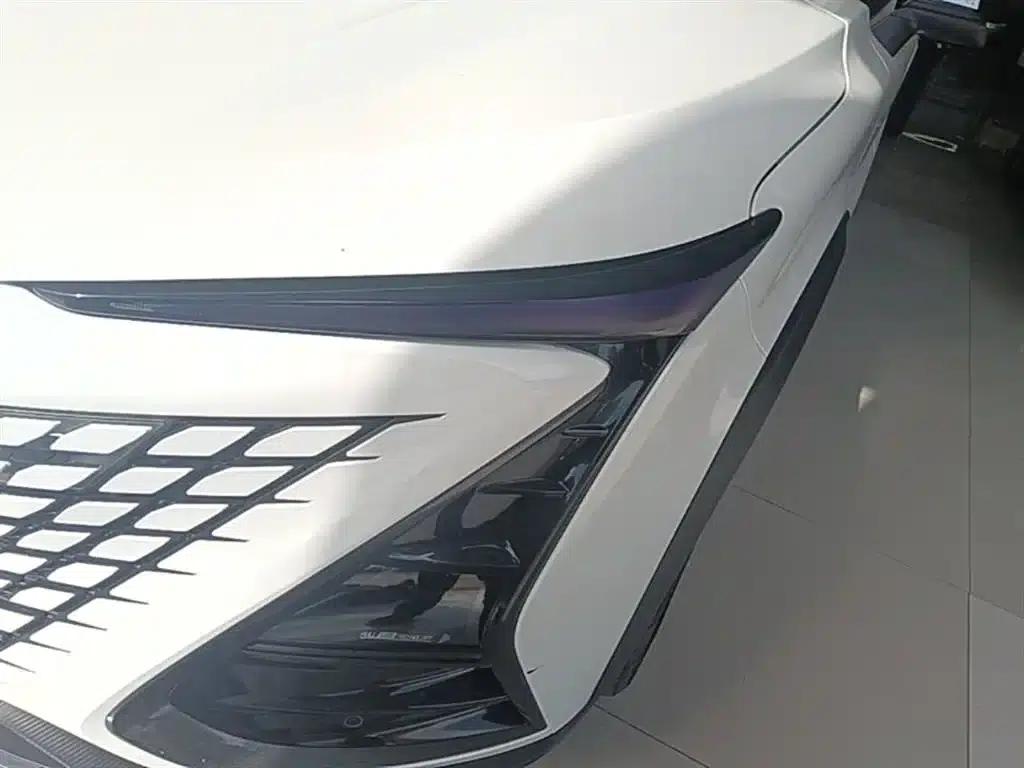 Changan UNI-T 2022 1.5T Premium Edition — миниатюра 24