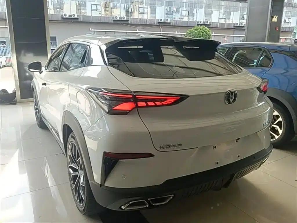 Changan UNI-T 2022 1.5T Premium Edition — миниатюра 5