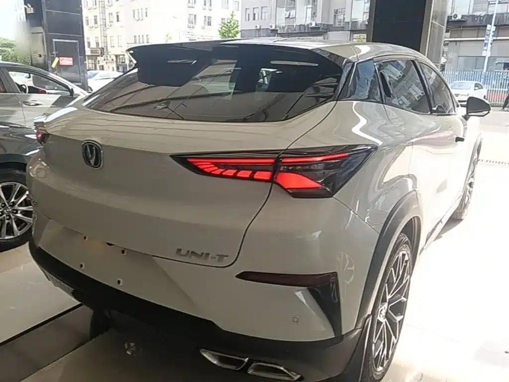 Changan UNI-T 2022 1.5T Premium Edition — миниатюра 7