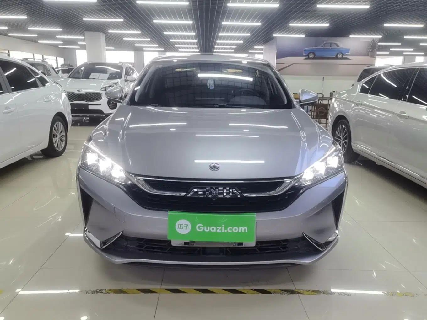 Dongfeng Aeolus Yixuan 2020 230T Automatic Cool Track Edition — миниатюра 2